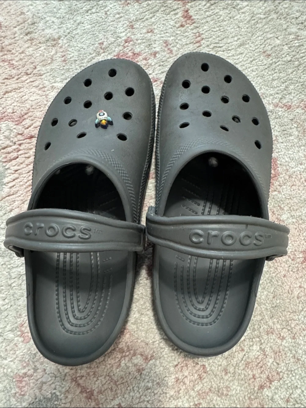 Classic clogs CROCS gray. M8 or W10 with rocket Jibbitz